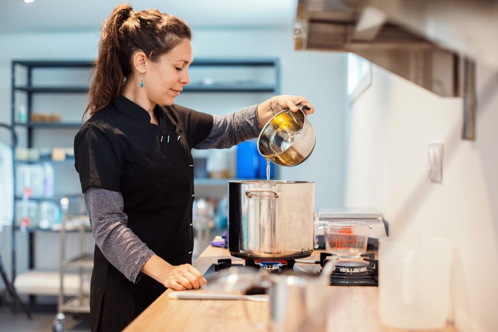 fabrication savon naturel bergerac dordogne huile végétale saponification à froid cosmétique artisanale